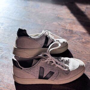 VEJA V-10 Flannel Size 47 EU, 12.5 US